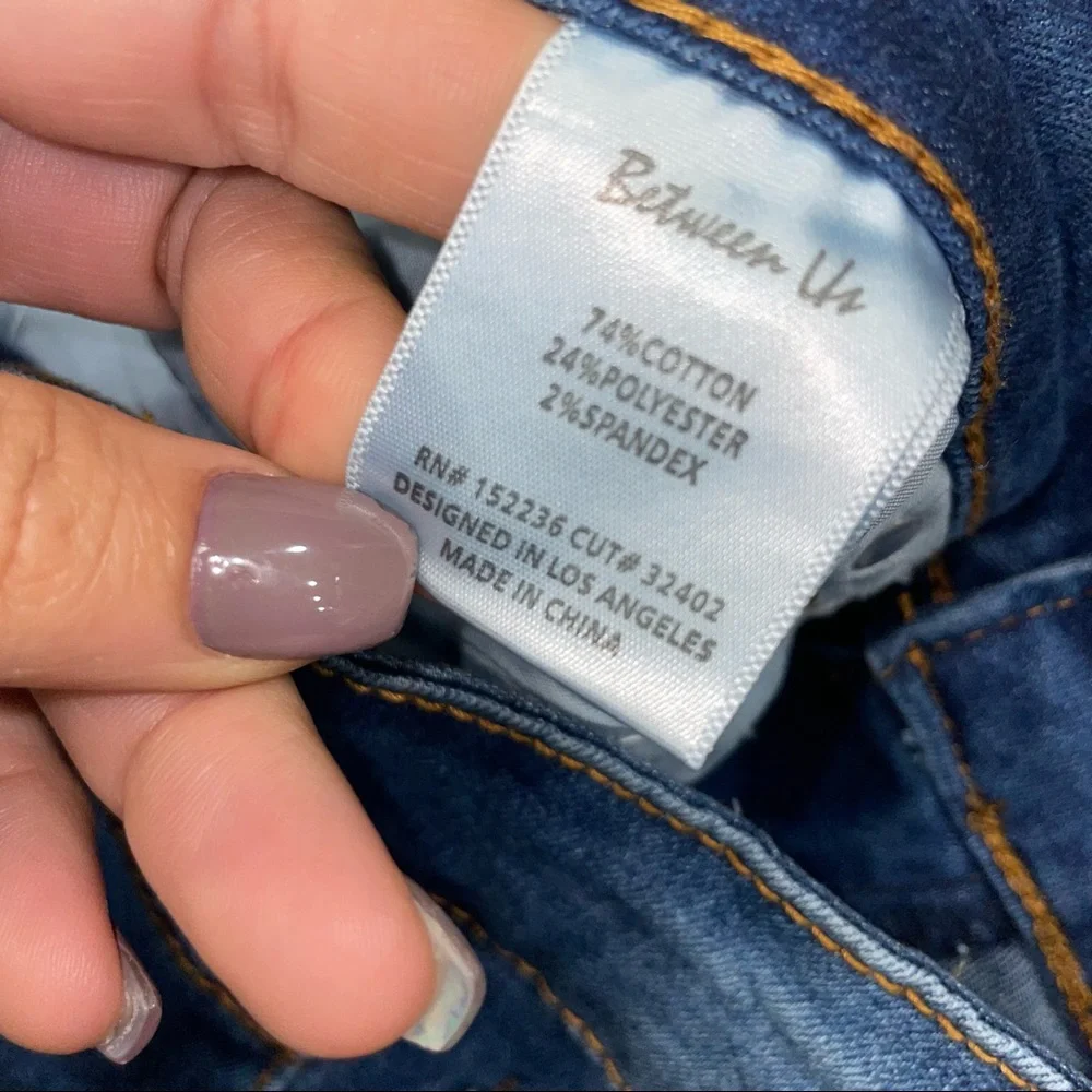 Between Us NWT! Denim High Rise Distressed Floral Embroidered Skinny Jean - Picture 11 of 13